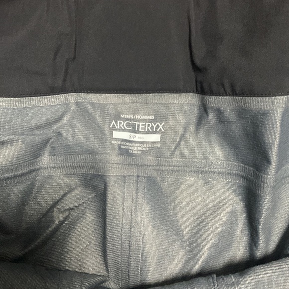 Arc’Teryx Gore-Tex pants - Picture 7 of 16